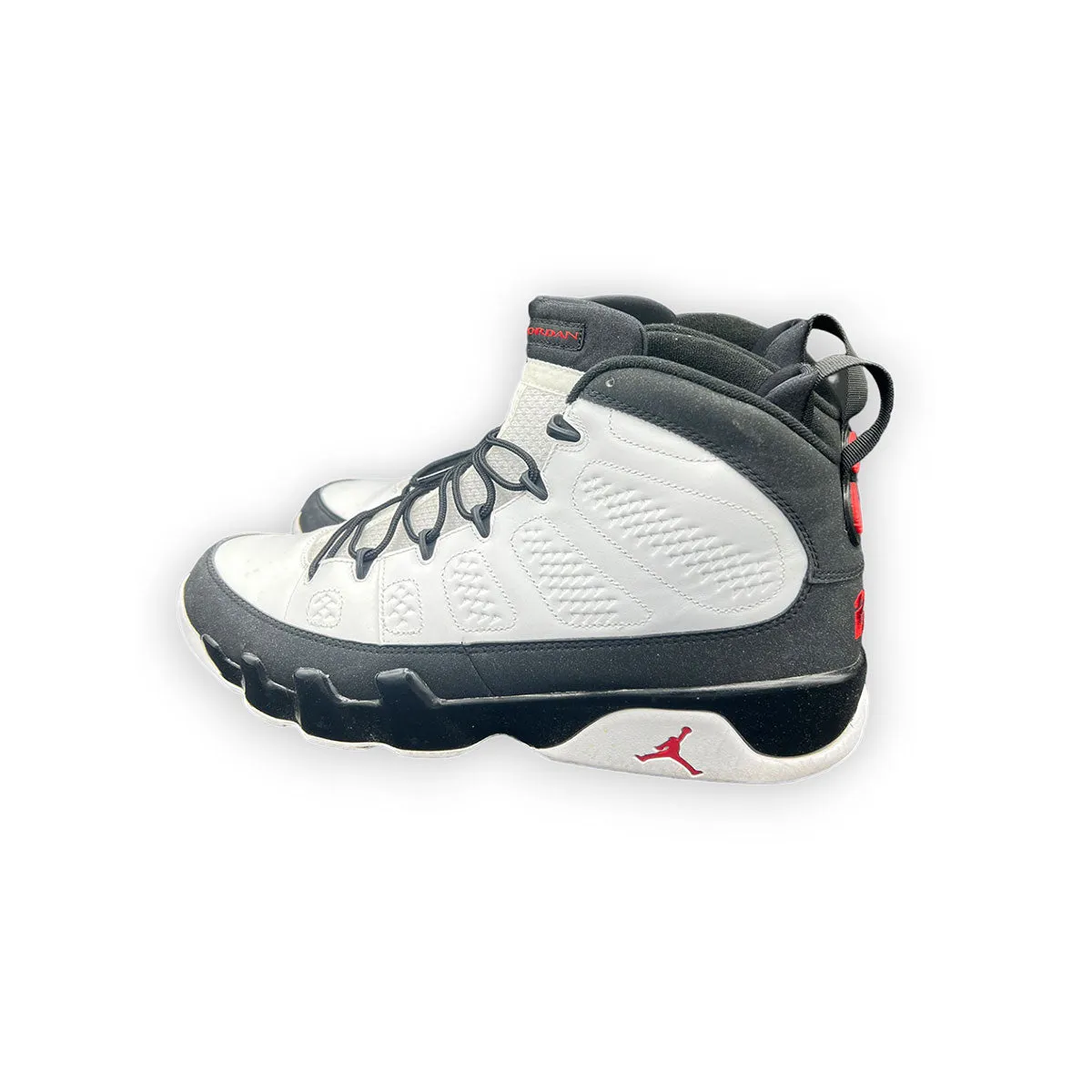 Air Jordan 9 Retro White Black Red (2010) size 13 (Pre-Owned)