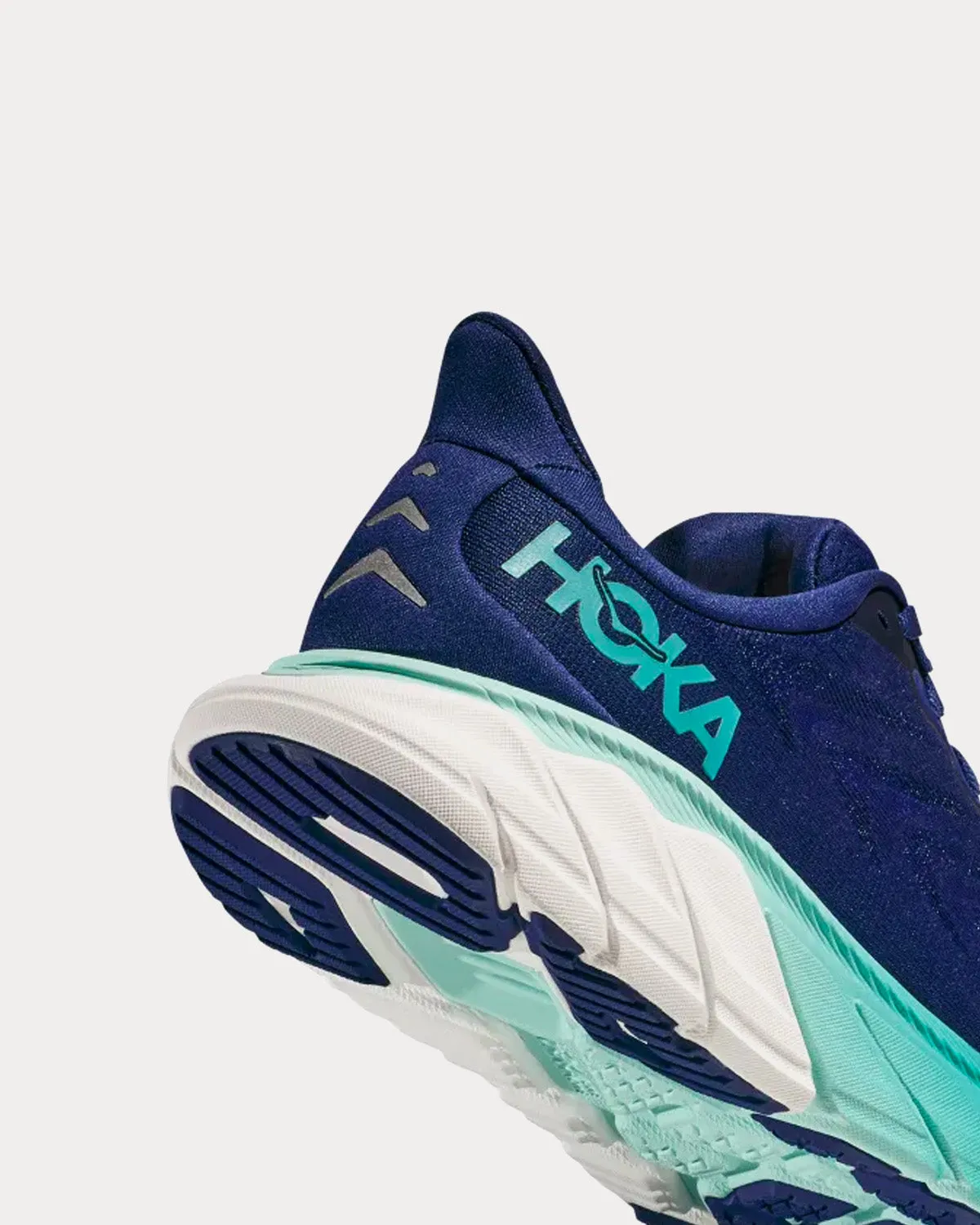 Arahi 6 Bellwether Blue / Ocean Mist Running Shoes