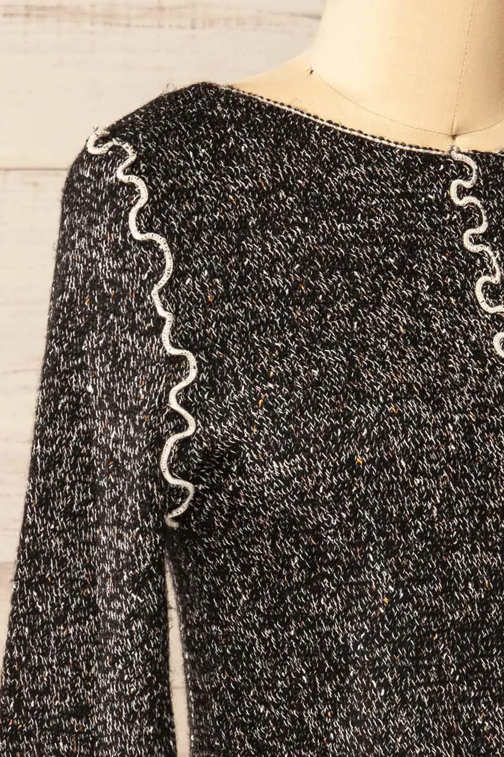 Castries | Black & White Long Sleeve Top w/ Frills