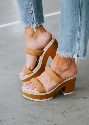 Daphne Chunky Heel