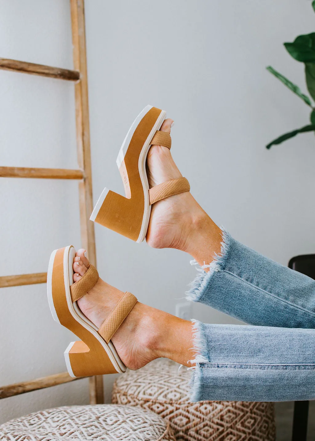 Daphne Chunky Heel