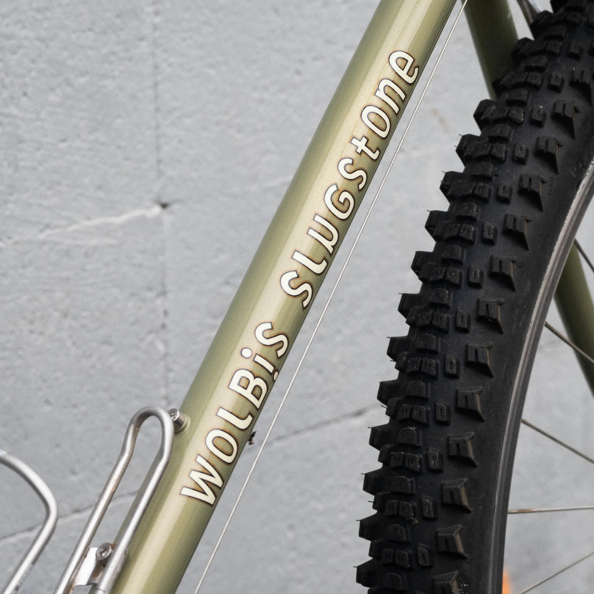 Frame - Lugged Susie W. Longbolts / Wolbis Slugstone