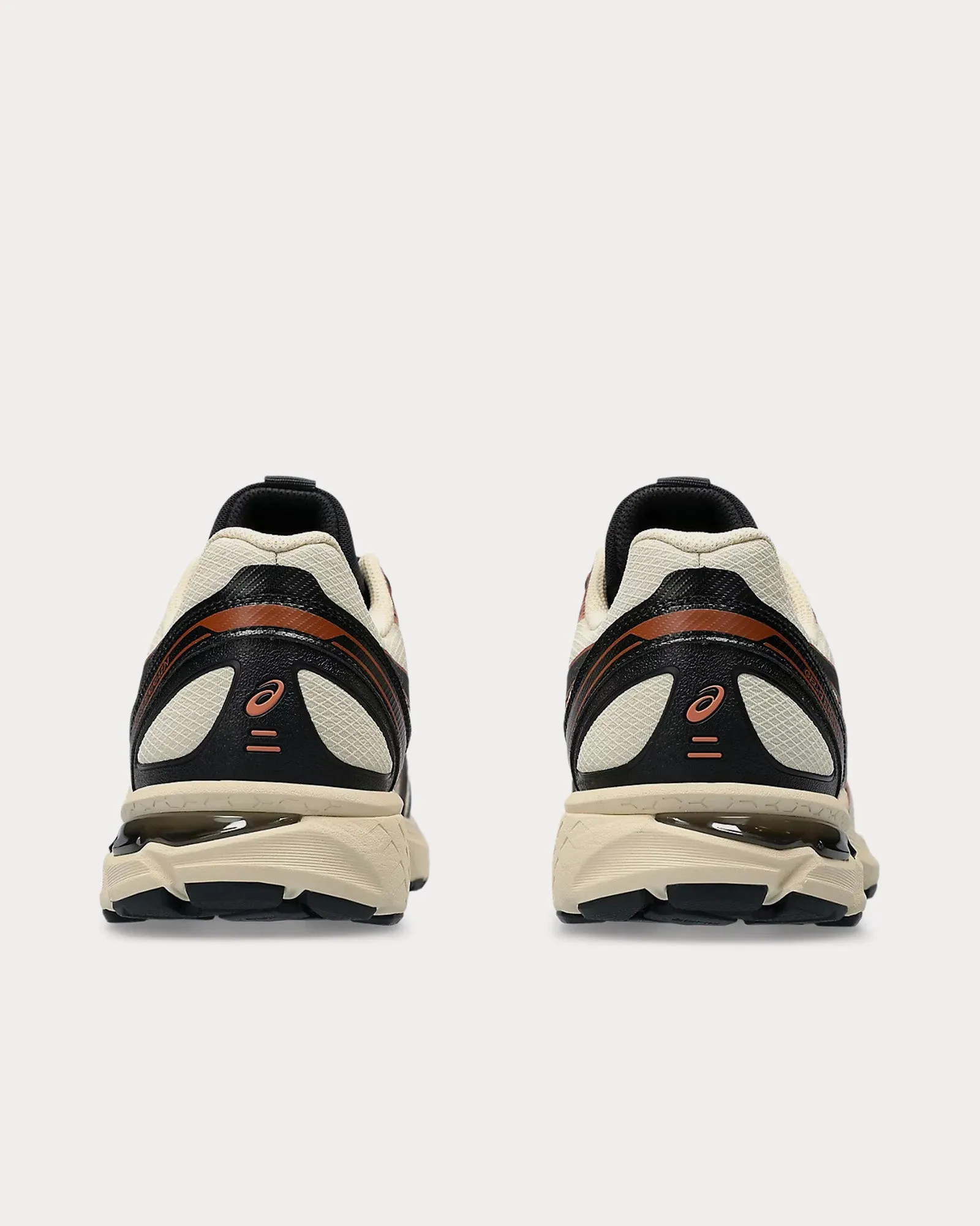 Gel-Terrain Vanilla / Black Low Top Sneakers