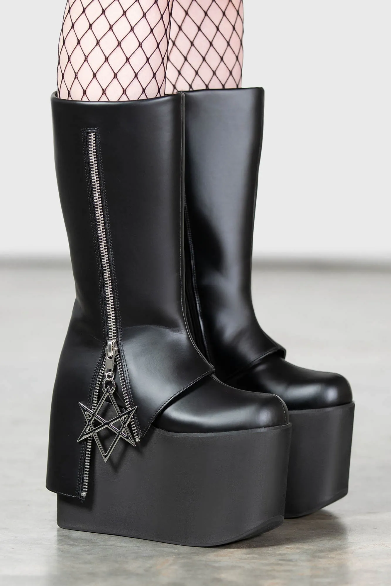 Hexraider Boots - Resurrect