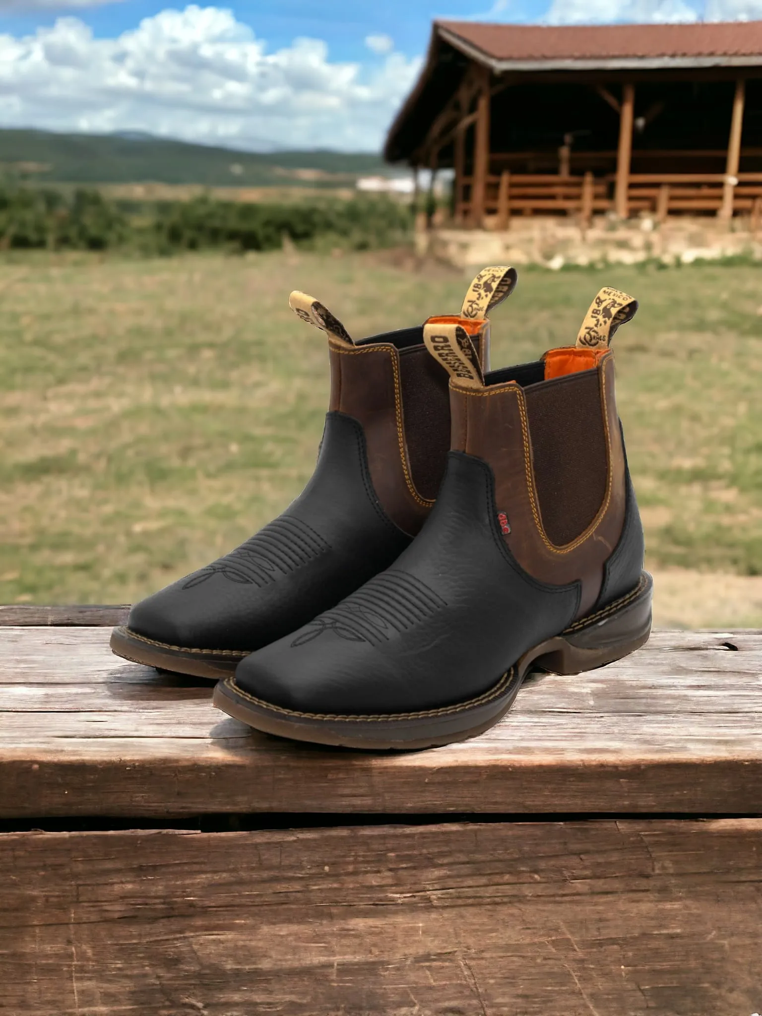 MEN SQUARE TOE RHINO BLACK DAYDO-MIX RUBBER SOLE LEATHER BOOT