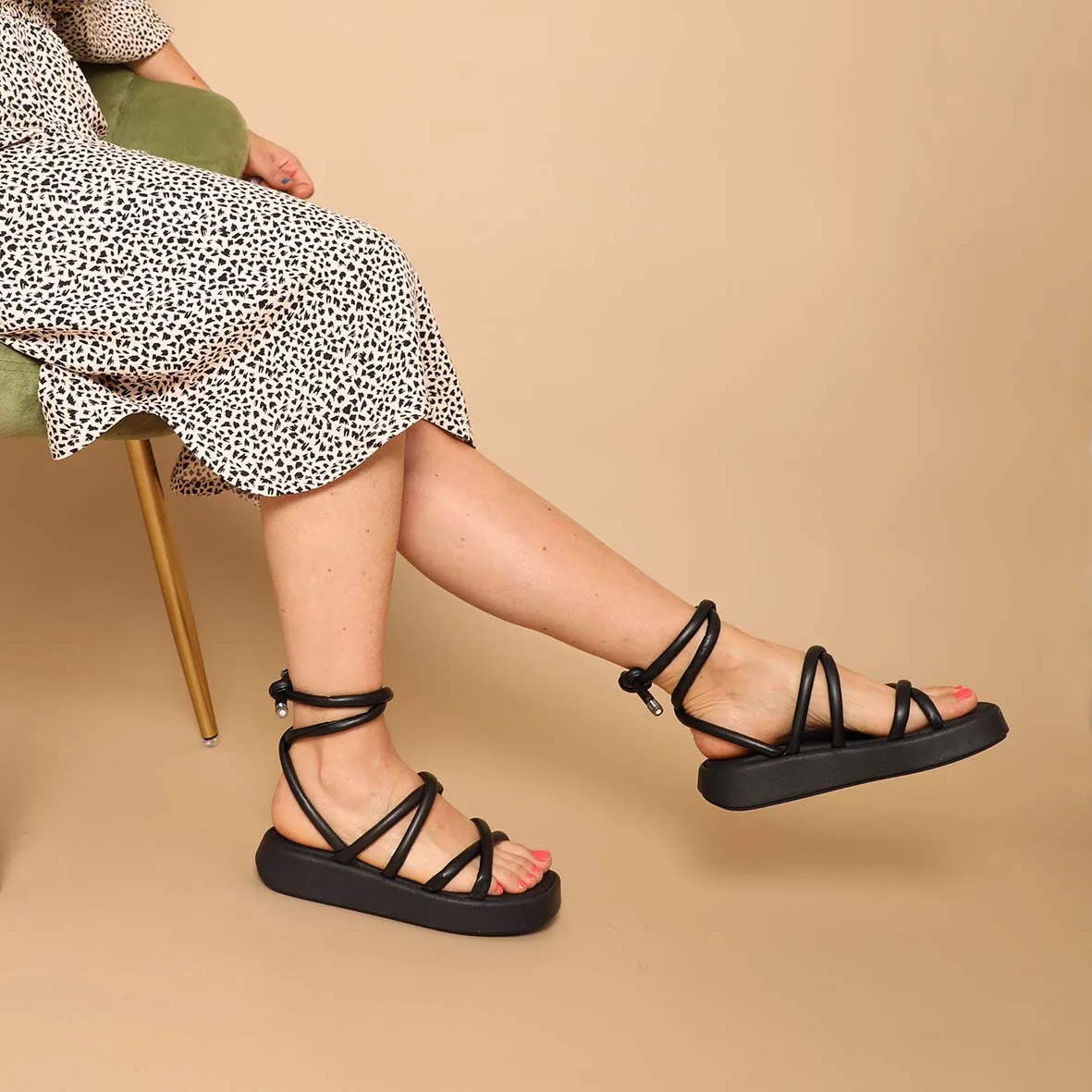 Mulan Vegan Black