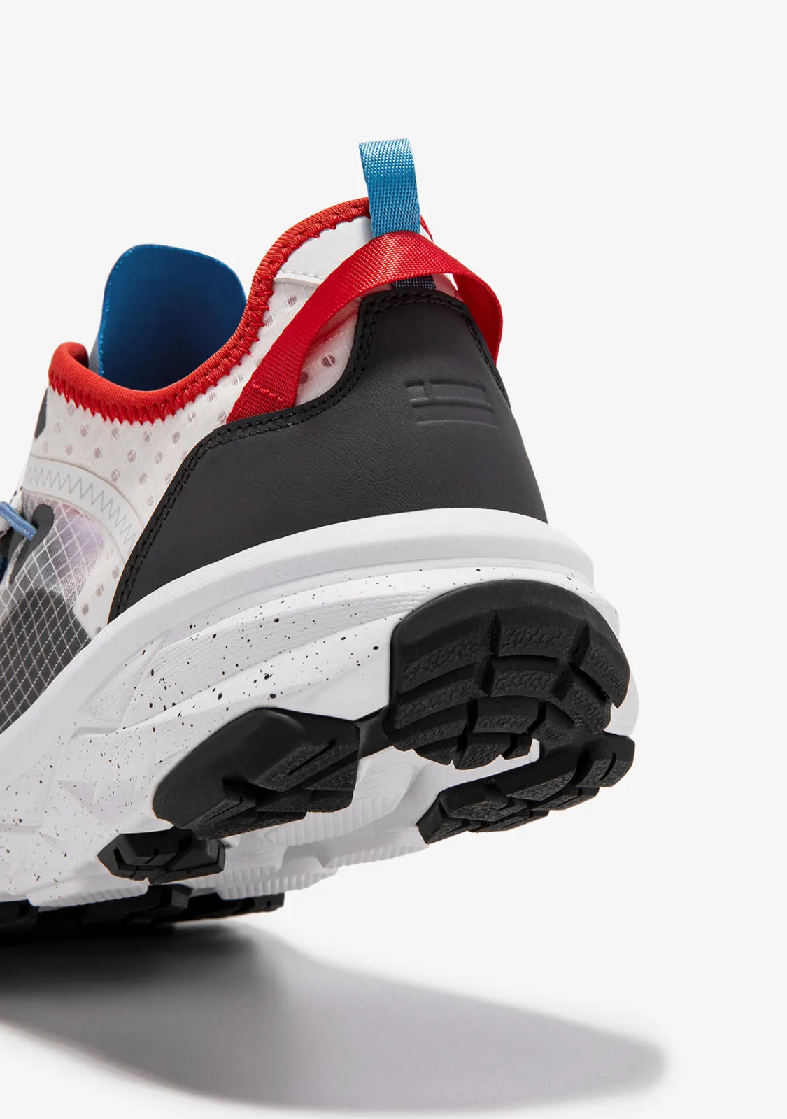 Peak Grey / Red