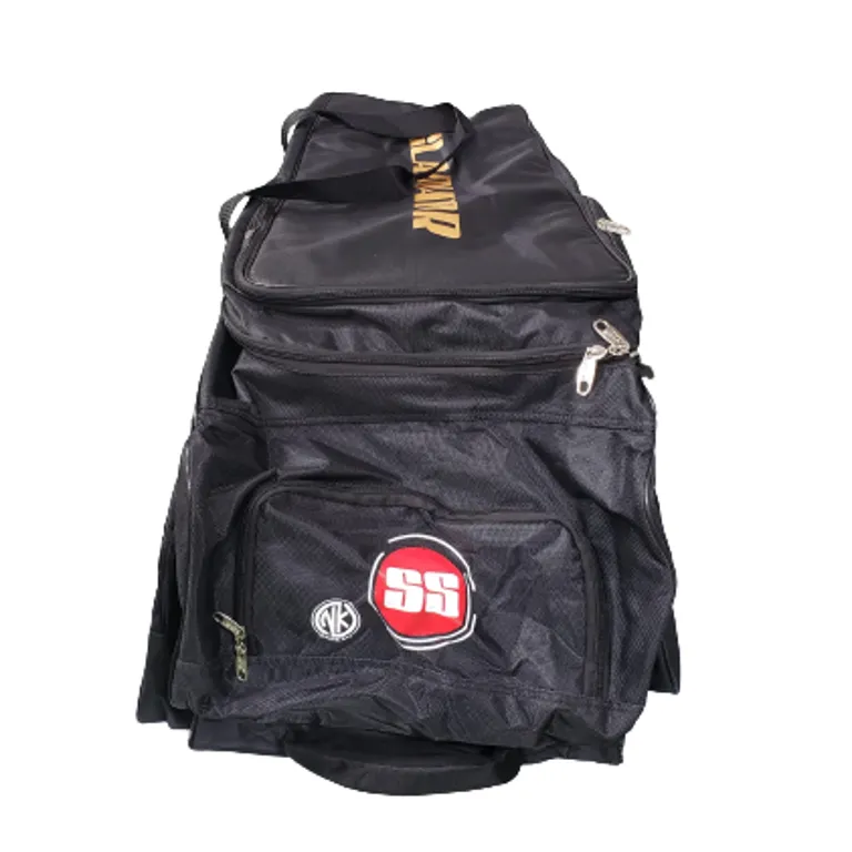 SS Gladiator wheelie Kit Bag