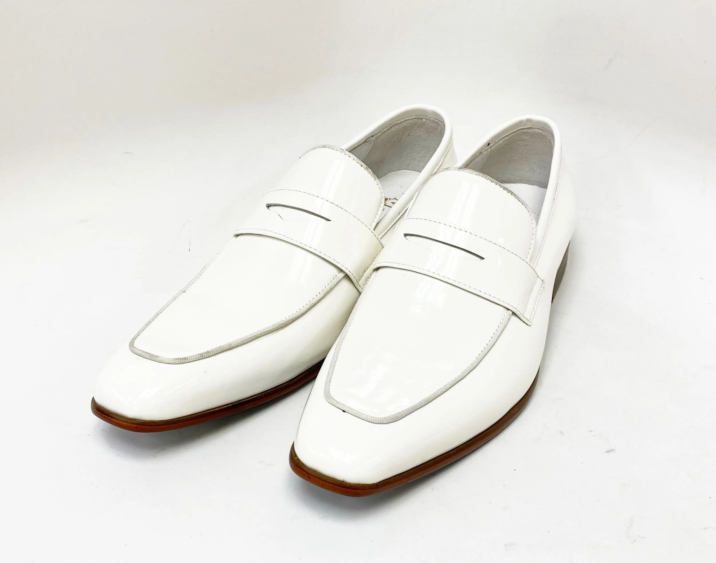 Style: 2240-12P-White