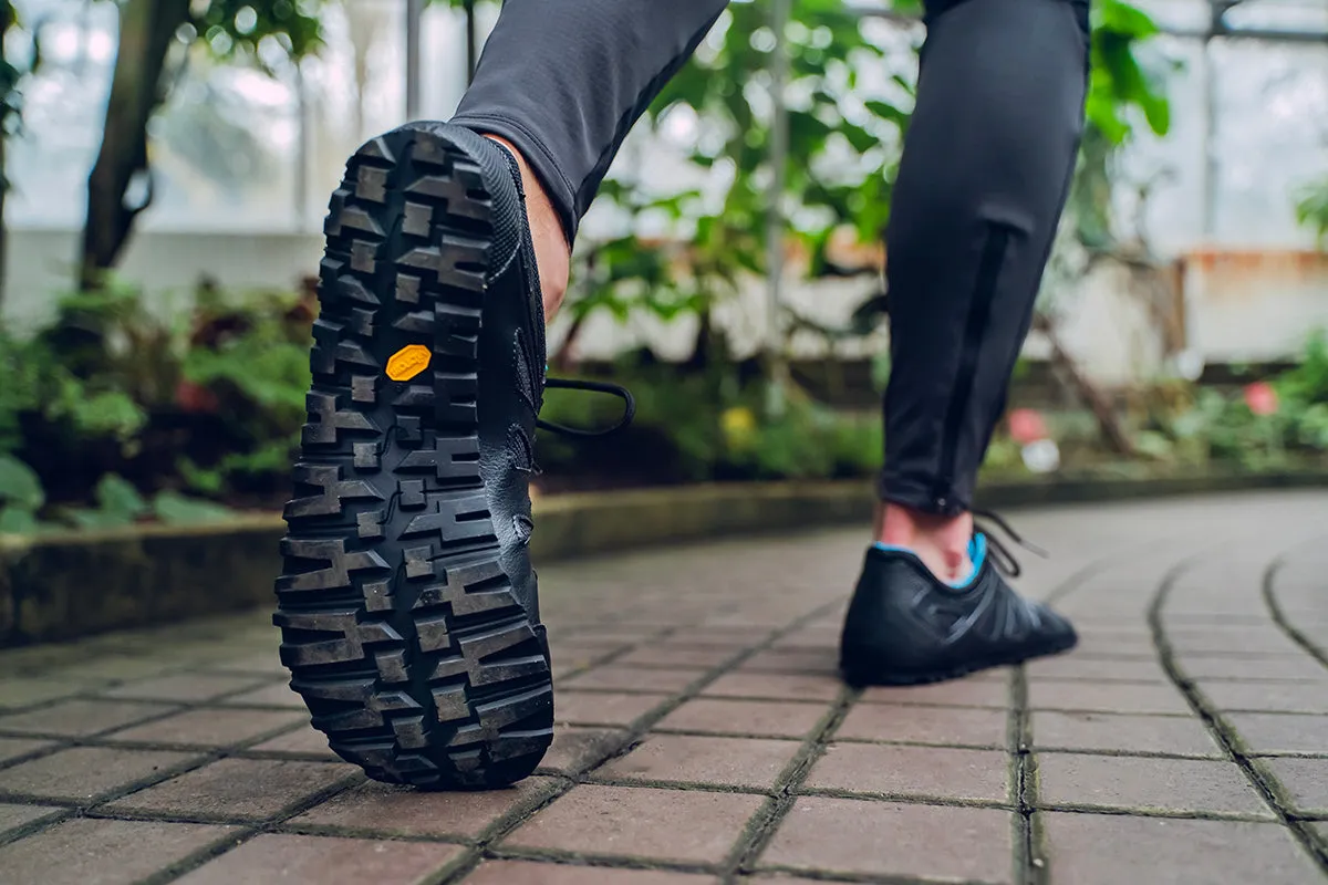 Women’s Chitra Trek&Trail xWide barefoot black sneakers