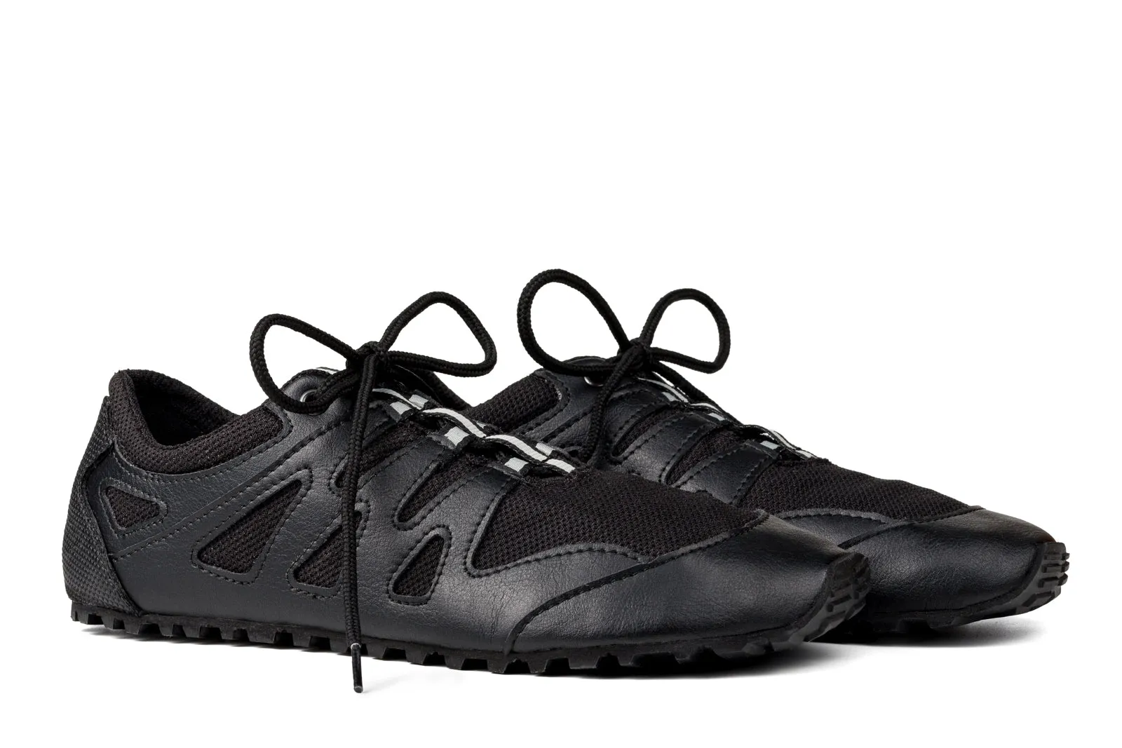 Women’s Chitra Trek&Trail xWide barefoot black sneakers