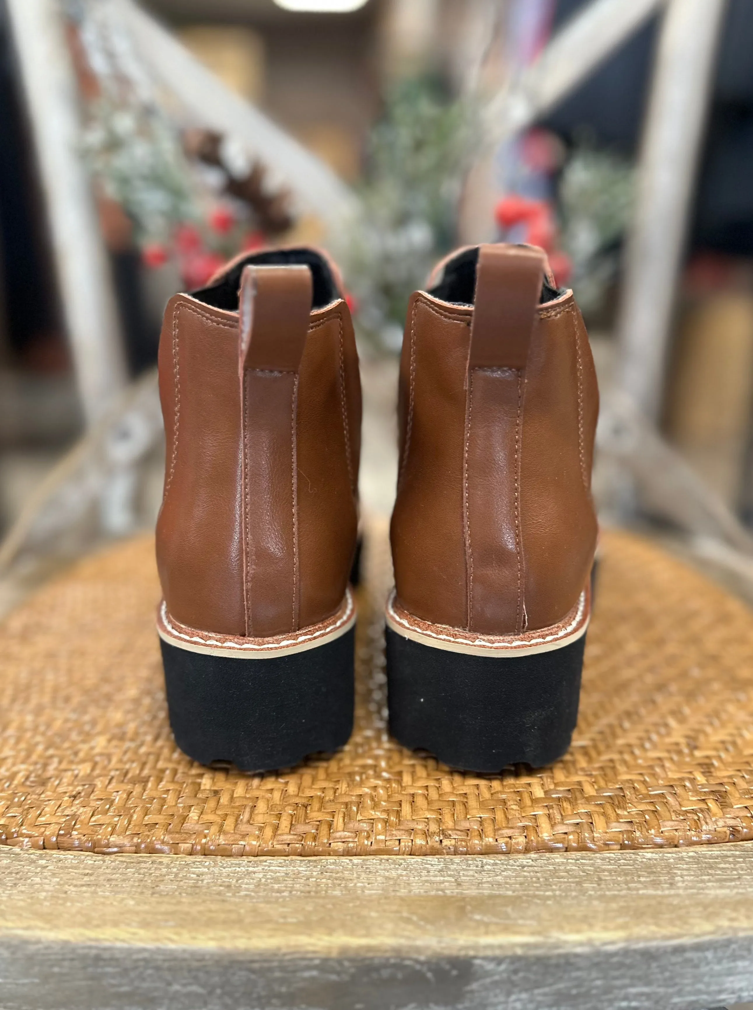 Zari Chelsea Boot