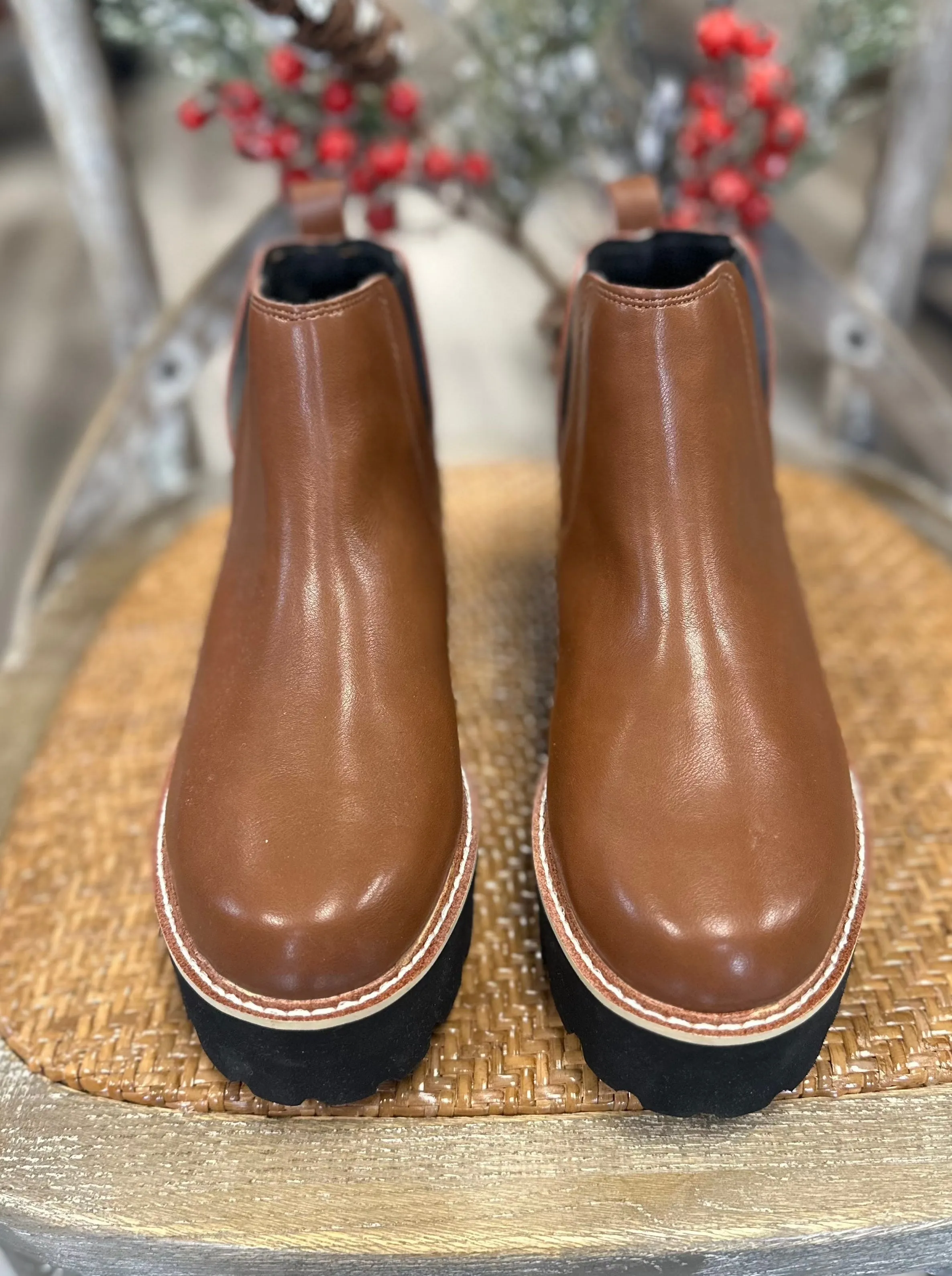 Zari Chelsea Boot